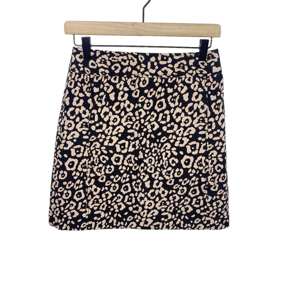LOFT Dresses & Skirts - LOFT leopard skirt size 0 EUC